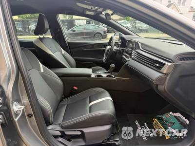 2026 Toyota Camry SE - zdjęcie 18 z 26 - miniatura