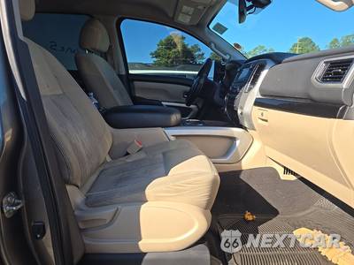 2016 Nissan TITAN XD SV Crew Cab Medium Bed - zdjęcie 8 z 26 - miniatura