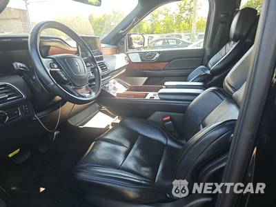 2019 Lincoln Navigator Reserve - zdjęcie 7 z 29 - miniatura