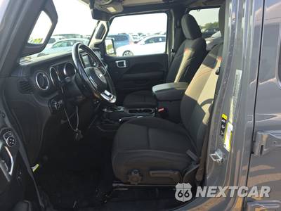 2020 Jeep Gladiator Overland Crew Cab Medium Bed - zdjęcie 7 z 31 - miniatura