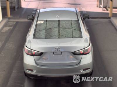2019 Toyota Yaris L Sedan - zdjęcie 5 z 32 - miniatura