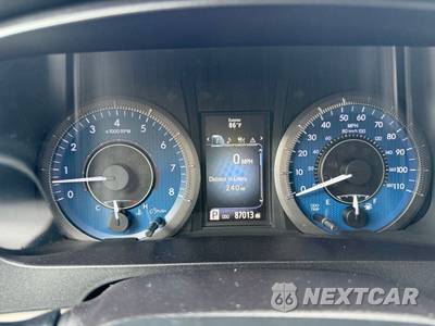 2019 Toyota Sienna LE 8-Passenger 119.3" WB - zdjęcie 5 z 36 - miniatura