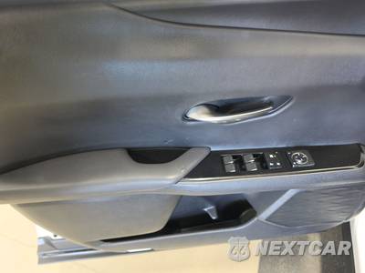 2022 Lexus UX 250h - zdjęcie 9 z 32 - miniatura