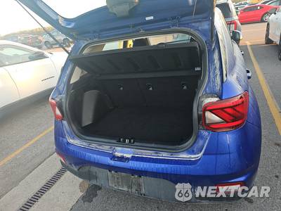2025 Hyundai Venue SEL - zdjęcie 16 z 33 - miniatura