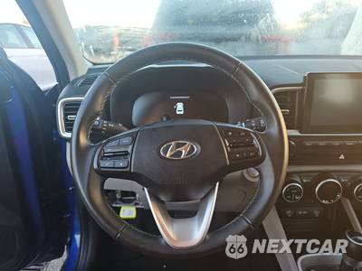 2025 Hyundai Venue SEL - zdjęcie 10 z 33 - miniatura