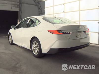 2025 Toyota Camry LE - zdjęcie 6 z 27 - miniatura