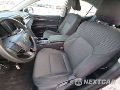 2025 Toyota Camry LE - zdjęcie 7 z 27 - miniatura