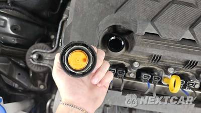 2025 Hyundai Venue SEL - zdjęcie 20 z 35 - miniatura