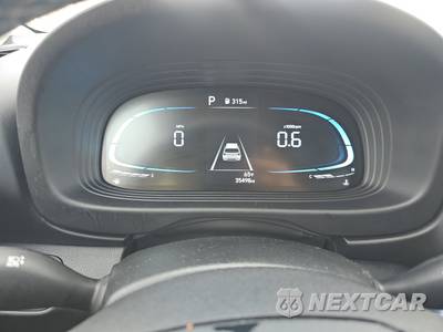 2025 Hyundai Venue SEL - zdjęcie 12 z 35 - miniatura