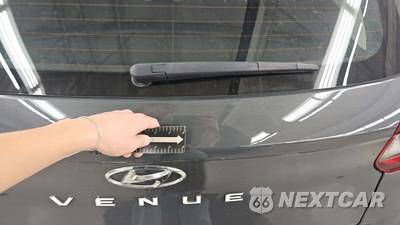 2025 Hyundai Venue SEL - zdjęcie 29 z 35 - miniatura