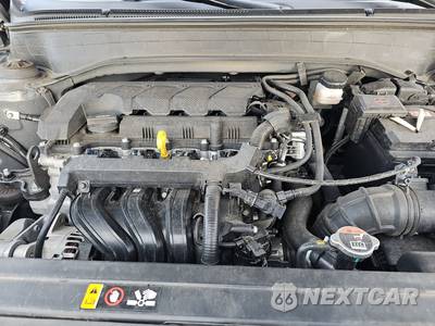 2025 Hyundai Venue SEL - zdjęcie 15 z 35 - miniatura