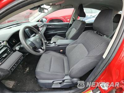 2025 Toyota Camry LE - zdjęcie 7 z 40 - miniatura