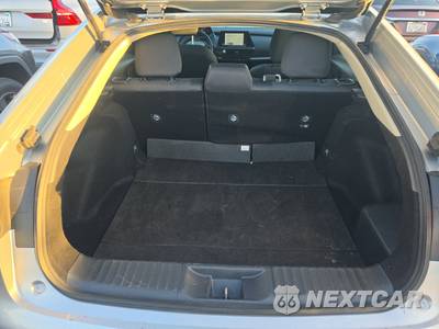 2024 Toyota Prius LE - zdjęcie 16 z 30 - miniatura