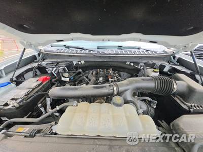 2025 Ford Expedition MAX Platinum - zdjęcie 14 z 28 - miniatura