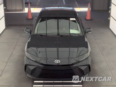 2026 Toyota Camry LE - zdjęcie 2 z 29 - miniatura