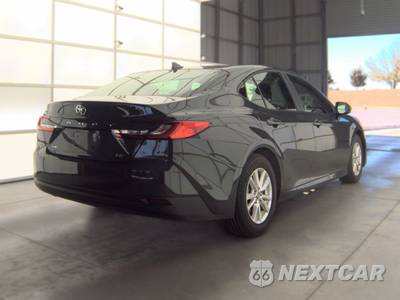 2026 Toyota Camry LE - zdjęcie 4 z 29 - miniatura