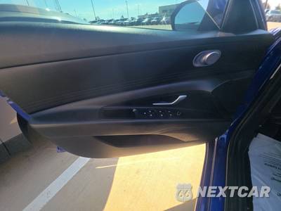 2023 Hyundai Elantra SEL - zdjęcie 9 z 24 - miniatura