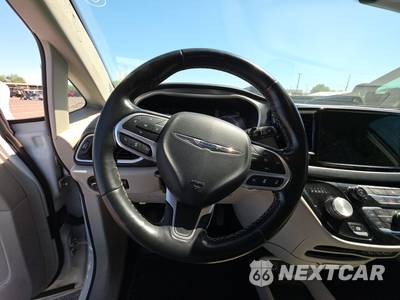 2021 Chrysler Pacifica Touring L 121.6" WB - zdjęcie 10 z 33 - miniatura