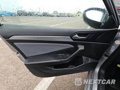 2025 Volkswagen Jetta SE - zdjęcie 9 z 24 - miniatura