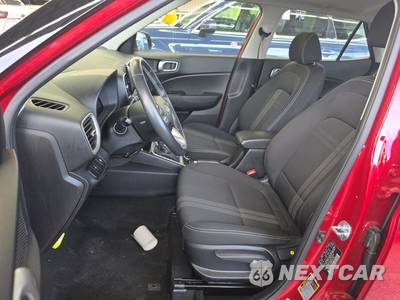 2025 Hyundai Venue SEL - zdjęcie 7 z 27 - miniatura