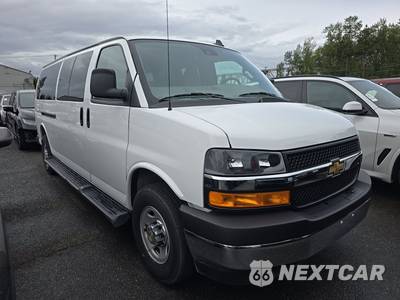 2025 Chevrolet Express 3500 Passenger Van LT 1LT 155.1" WB - zdjęcie 3 z 26 - miniatura