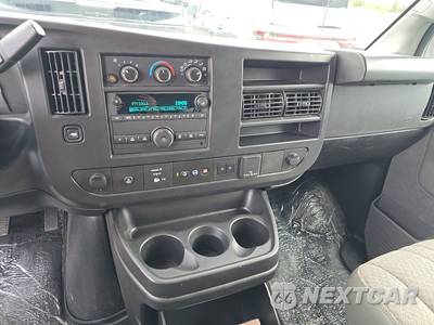 2025 Chevrolet Express 3500 Passenger Van LT 1LT 155.1" WB - zdjęcie 11 z 26 - miniatura