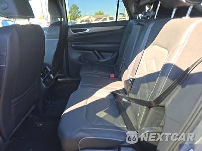 2025 Volkswagen Atlas Cross Sport 2.0T SE w/Technology - zdjęcie 13 z 22 - miniatura