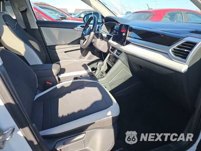 2025 Volkswagen Taos SE - zdjęcie 8 z 27 - miniatura