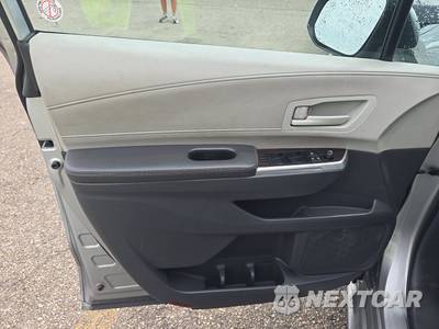 2022 Toyota Sienna LE 8-Passenger 120.5" WB - zdjęcie 9 z 53 - miniatura
