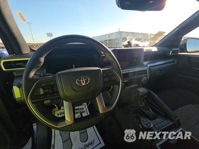2025 Toyota Tacoma TRD Off-Road Crew Cab Medium Bed - zdjęcie 11 z 25 - miniatura