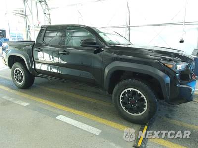 2025 Toyota Tacoma TRD Off-Road Crew Cab Medium Bed - zdjęcie 3 z 25 - miniatura