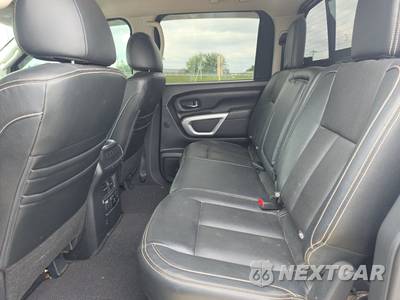 2018 Nissan TITAN PRO-4X Crew Cab Short Bed - zdjęcie 13 z 25 - miniatura