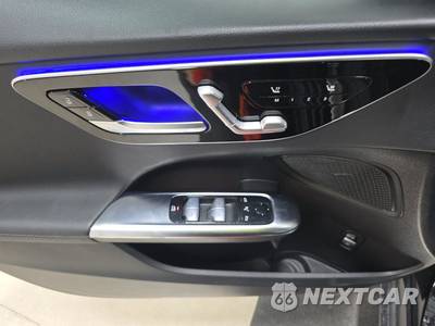 2022 Mercedes-Benz C 300 Sedan - zdjęcie 9 z 19 - miniatura