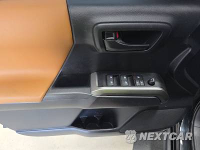 2019 Toyota Tacoma SR5 Crew Cab Medium Bed - zdjęcie 9 z 24 - miniatura