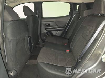 2025 Nissan Kicks S - zdjęcie 13 z 18 - miniatura
