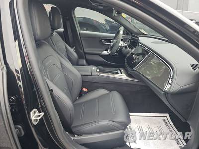 2026 Mercedes-Benz AMG E 53 4MATIC+ Wagon - zdjęcie 8 z 19 - miniatura