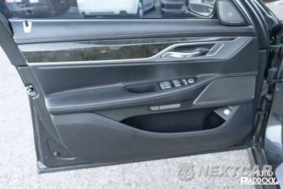 2017 BMW 7 Series Sedan 740i M SPORT LINE - zdjęcie 11 z 26 - miniatura