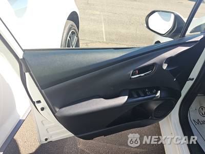 2021 Toyota Prius LE - zdjęcie 9 z 26 - miniatura