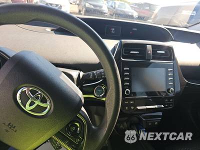 2021 Toyota Prius LE - zdjęcie 11 z 26 - miniatura