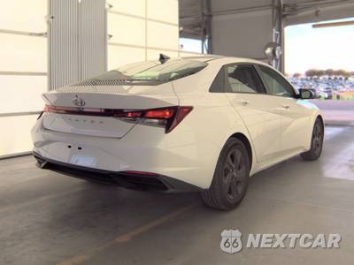 2021 Hyundai Elantra SEL - zdjęcie 4 z 22 - miniatura