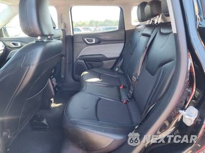 2022 Jeep Compass Latitude - zdjęcie 13 z 27 - miniatura