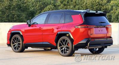 2026 Toyota RAV4 Plug-In Hybrid GR Sport - zdjęcie 5 z 35 - miniatura