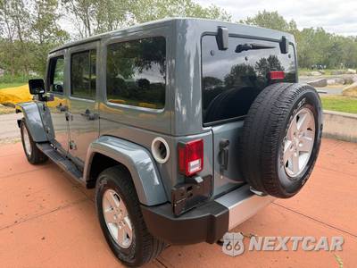 2015 Jeep Wrangler Unlimited Sahara - zdjęcie 12 z 90 - miniatura