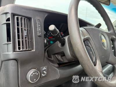 2019 Chevrolet Express 3500 Cargo Van 1WT 135.0" WB - zdjęcie 12 z 17 - miniatura