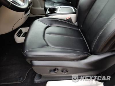 2024 Chrysler Pacifica Touring L 121.6" WB - zdjęcie 12 z 23 - miniatura