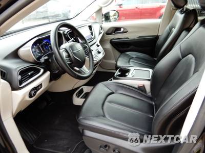 2024 Chrysler Pacifica Touring L 121.6" WB - zdjęcie 11 z 23 - miniatura