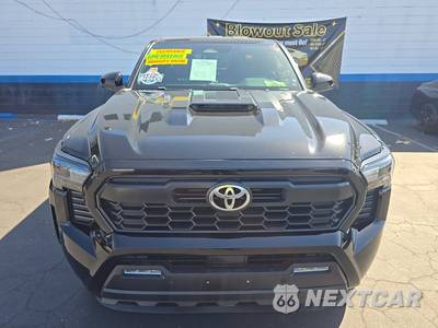 2024 Toyota Tacoma TRD Sport Crew Cab Medium Bed - zdjęcie 2 z 26 - miniatura