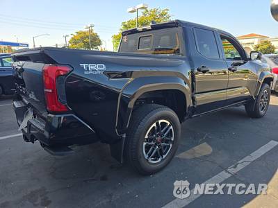 2024 Toyota Tacoma TRD Sport Crew Cab Medium Bed - zdjęcie 4 z 26 - miniatura