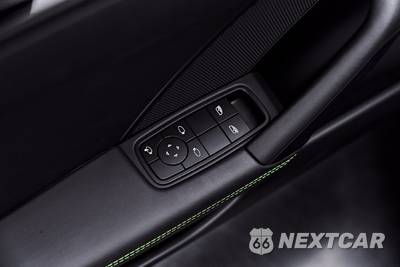 2024 Porsche 911 Carrera T - zdjęcie 37 z 79 - miniatura