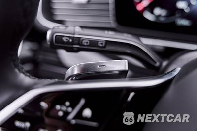 2024 Mercedes-Benz GLS 600 4MATIC - zdjęcie 61 z 90 - miniatura